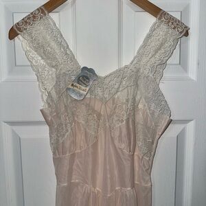 Rare 1950s pink Lace Chemise Nightgown